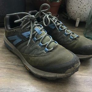 Merrell Zion Waterproof Hiking Shoes (size 9.5)